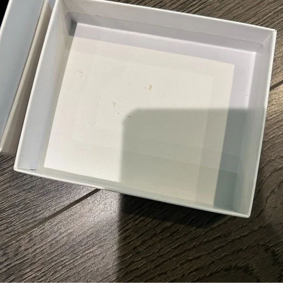 Givenchy White Empty Box - Picture 5 of 5